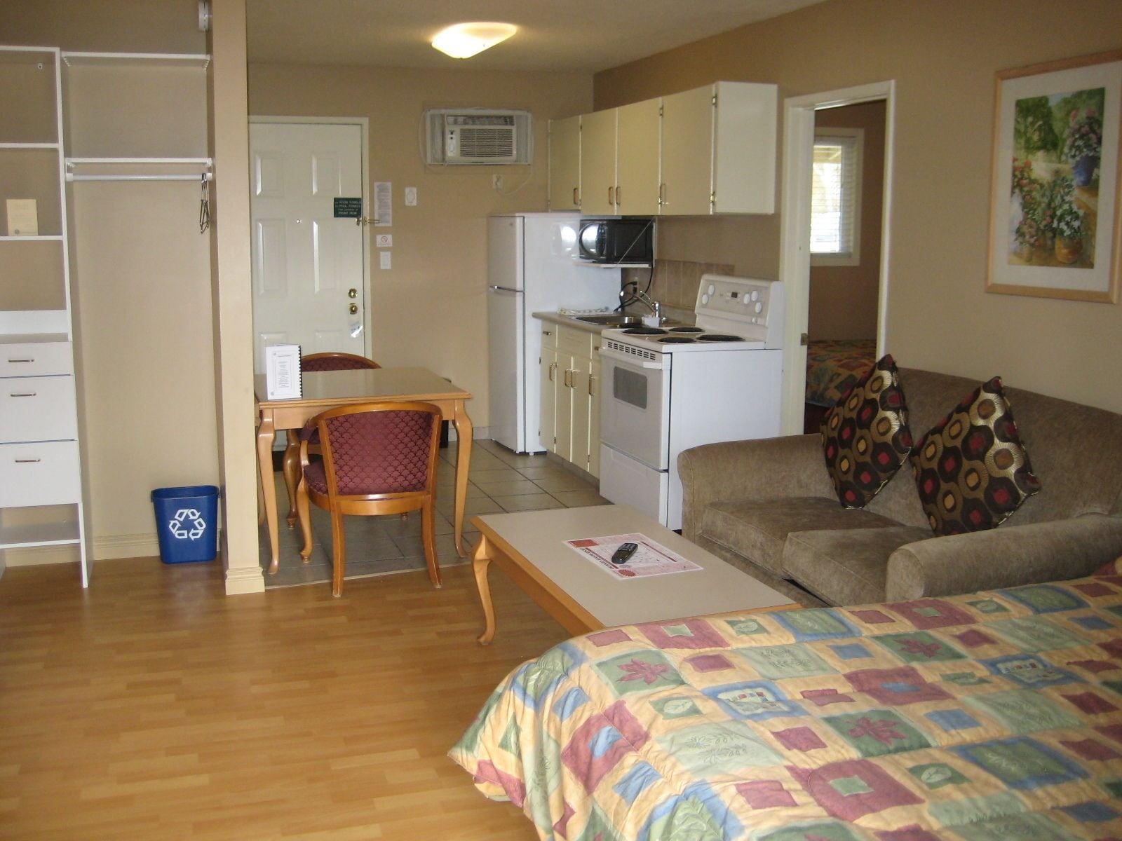 Okanagan Seasons Resort Kelowna Exterior foto